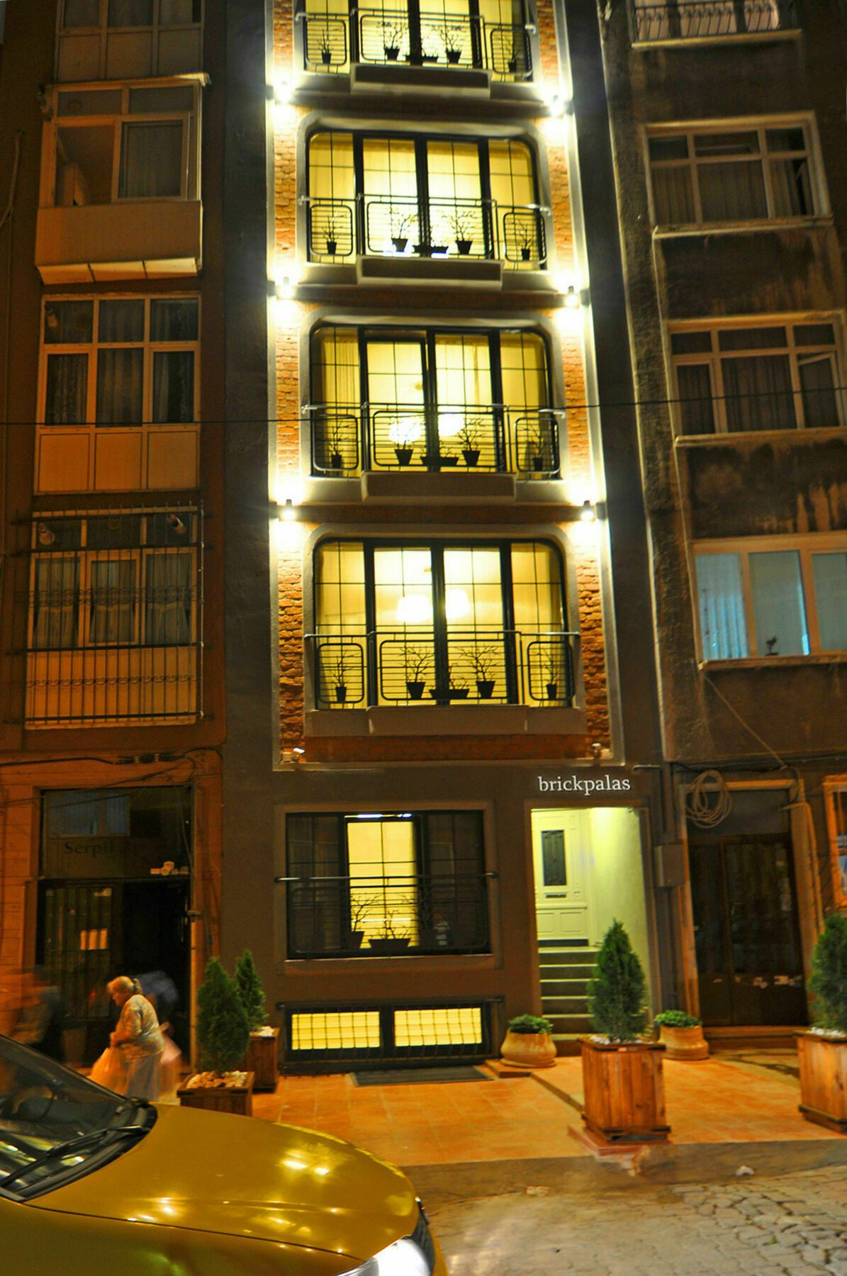 Brickpalas Aparthotel Istanbul Exterior photo